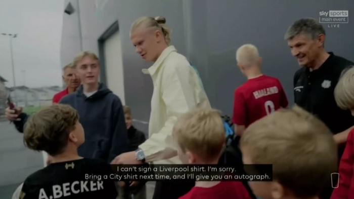 Erling Haaland shirts | Get your new Haaland football shirt at Unisport Erling Haaland changes name on back of Norway shirt